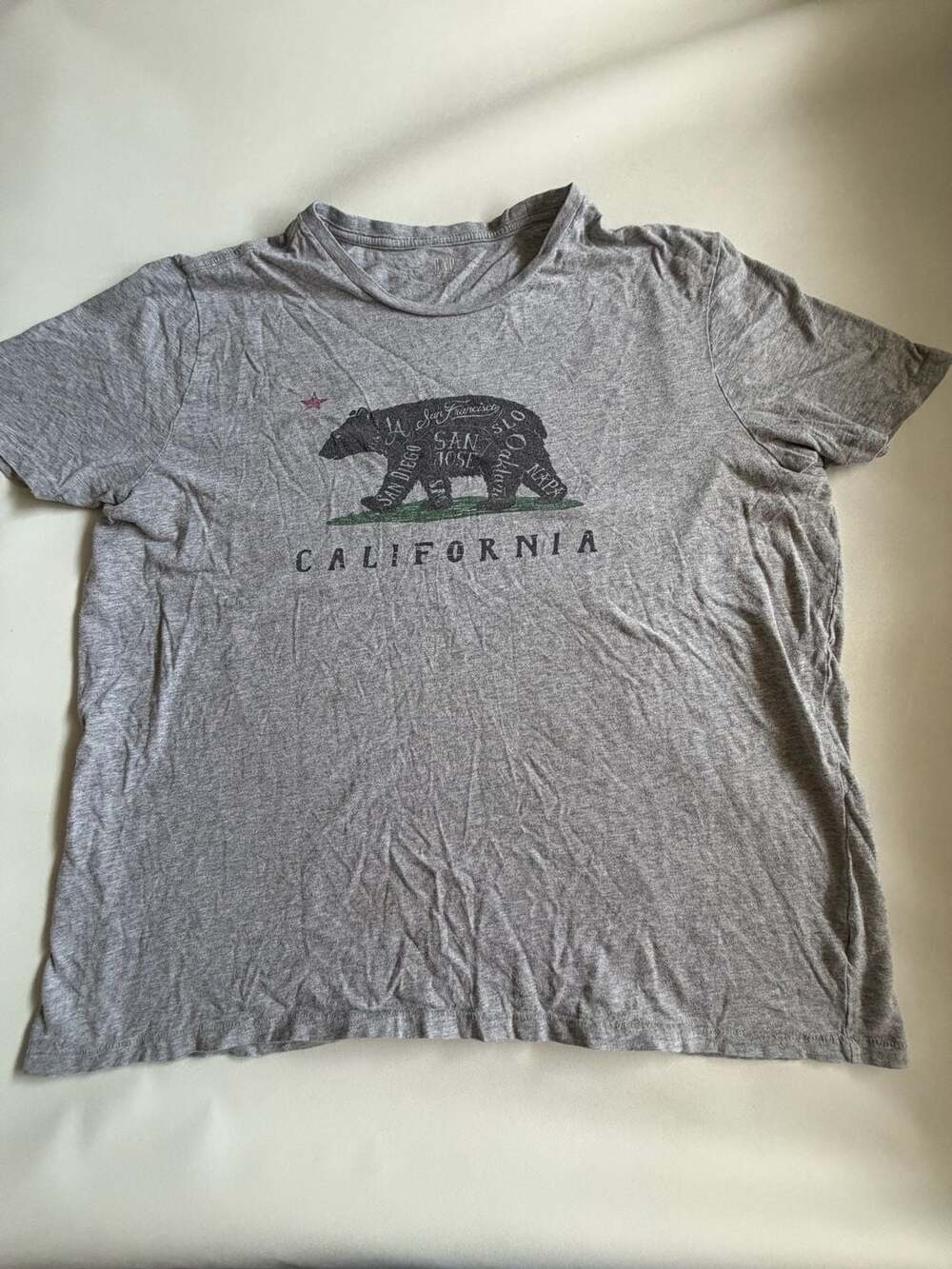 GAP Shirt MensXL Gray California Bear Graphic Flag Tee Short Sleeve Cotton Crew